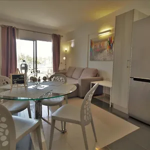 agreable-appartement-au-bord-de-l-ocean-playa-paraiso.in-canary-islands.com/