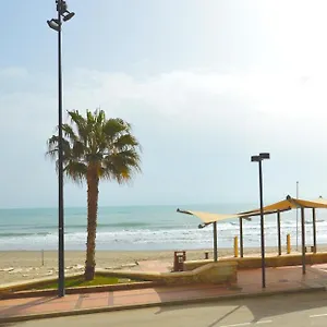 fuengirola-primera-linea-de-playa.1costadelsol.com/